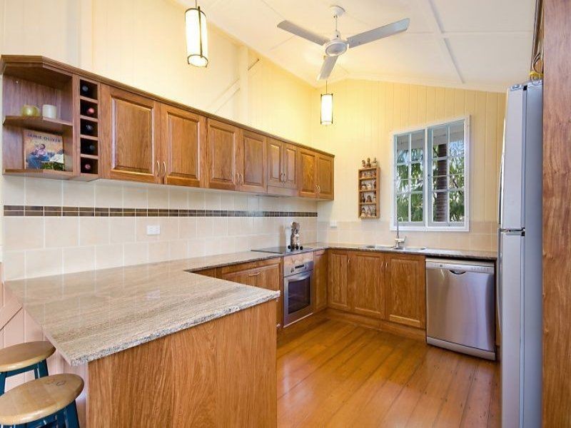 31 Ahearne Street, Hermit Park QLD 4812