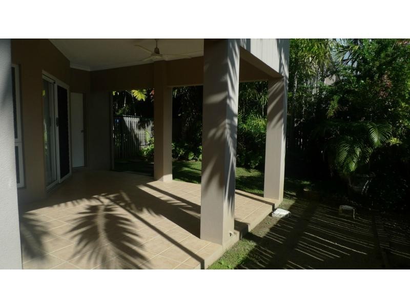 2/29 Soule Street, Hermit Park QLD 4812