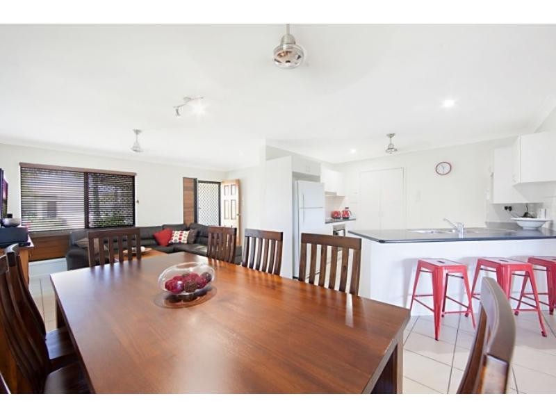 15 Chichester Avenue, Kirwan QLD 4817