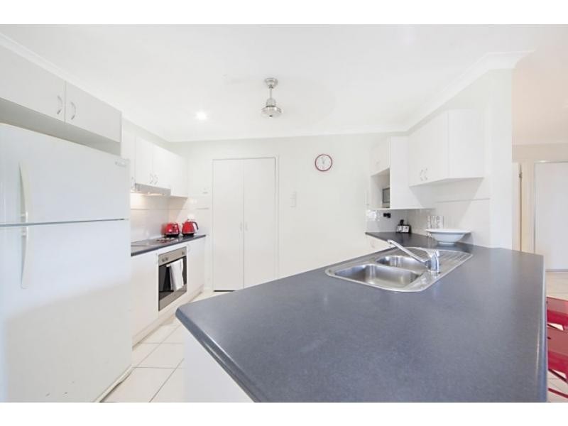 15 Chichester Avenue, Kirwan QLD 4817