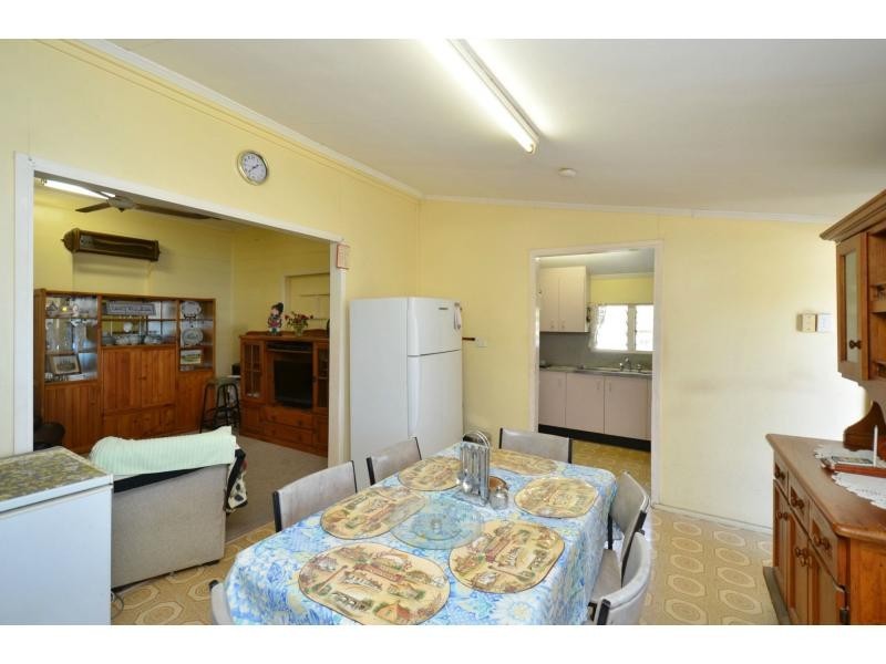 24 Mango Avenue, Mundingburra QLD 4812