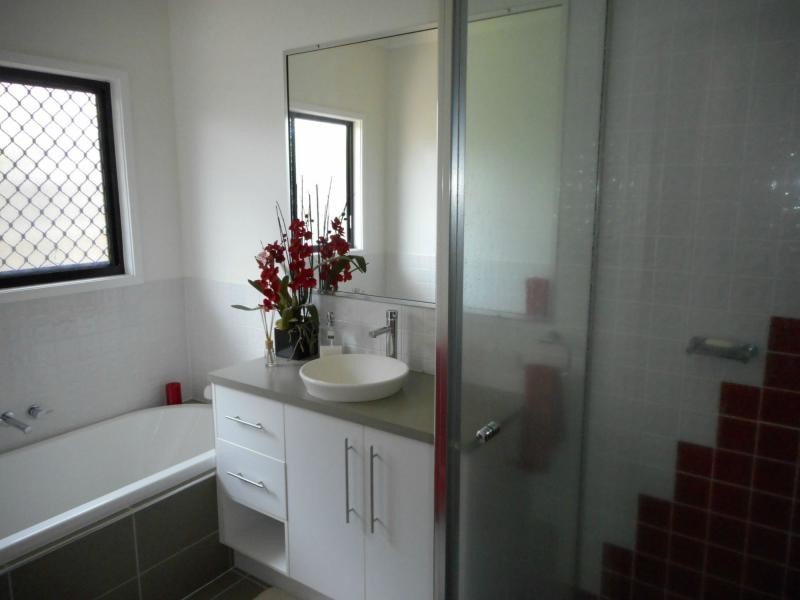23 Outlook Crescent, Douglas QLD 4814