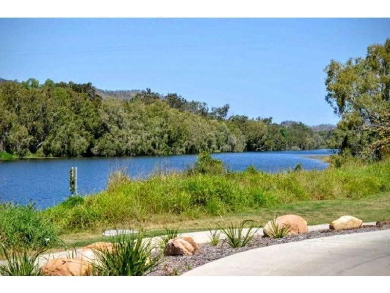 30A Hammond Way, Kelso QLD 4815