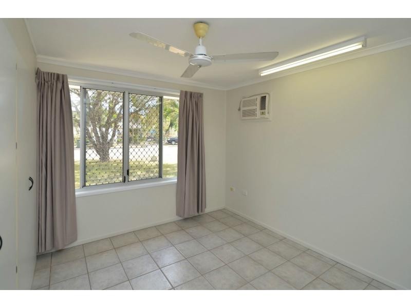 15 Birrahlee Crescent, Kirwan QLD 4817