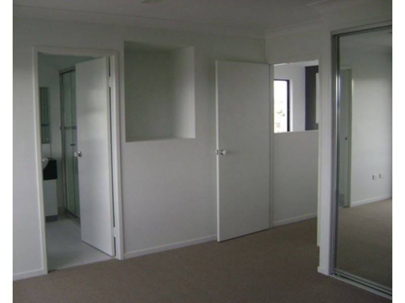 3 Laurie Motti Parade, Kirwan QLD 4817