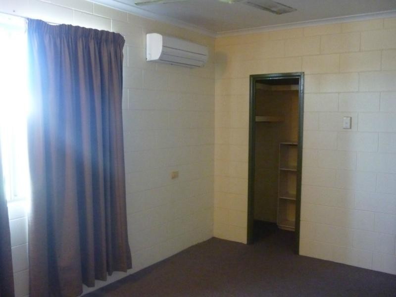 1/23 Park Street, Pimlico QLD 4812