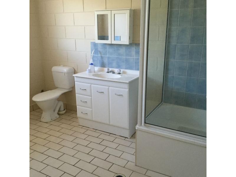 4/132 Queens Road, Hermit Park QLD 4812