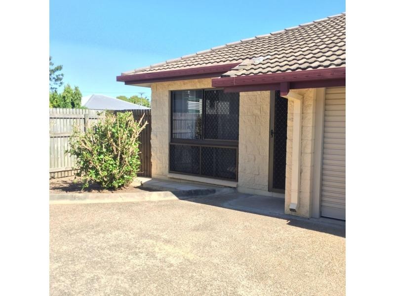 4/132 Queens Road, Hermit Park QLD 4812