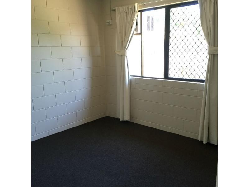 4/132 Queens Road, Hermit Park QLD 4812