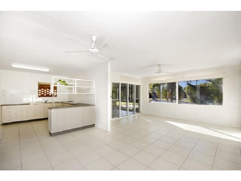 12 Kane Street, Mundingburra QLD 4812