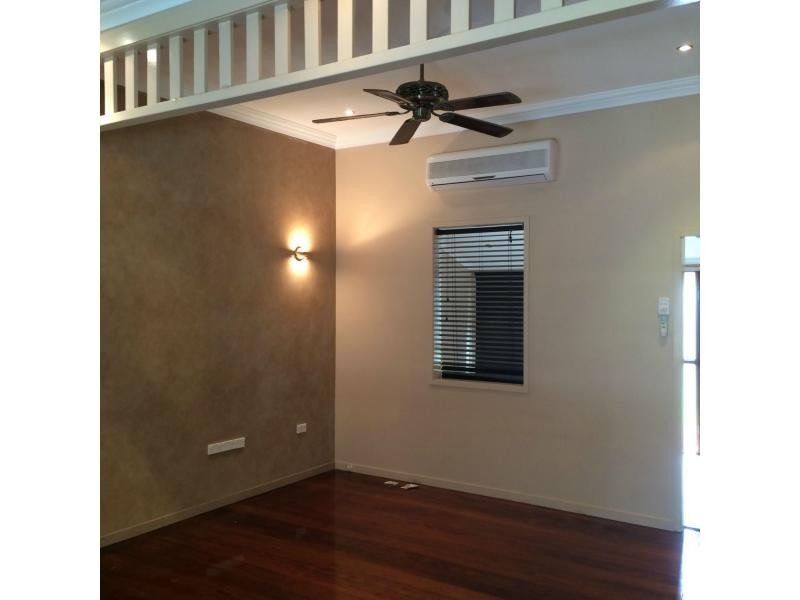 28 Ralston Street, West End QLD 4810