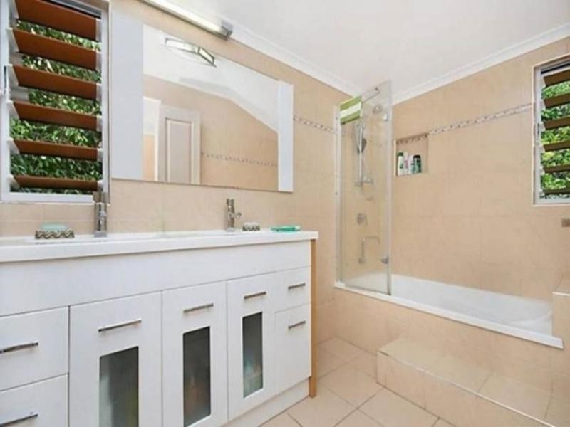 28 Ralston Street, West End QLD 4810