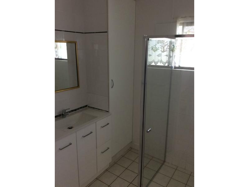 200 Charles Street, Cranbrook QLD 4814
