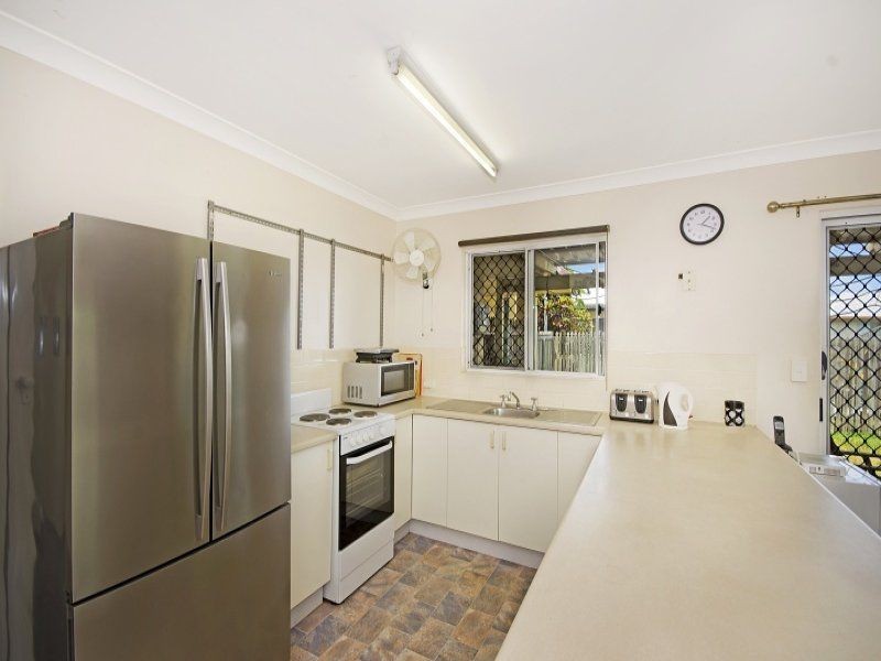 13A Tuffley Street, West End QLD 4810
