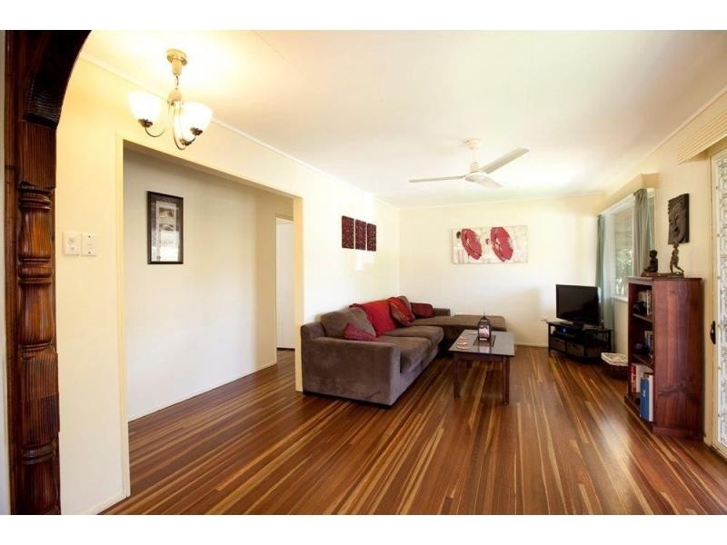 4 Selwyn Street, Cranbrook QLD 4814