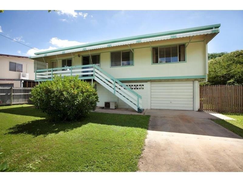 4 Selwyn Street, Cranbrook QLD 4814