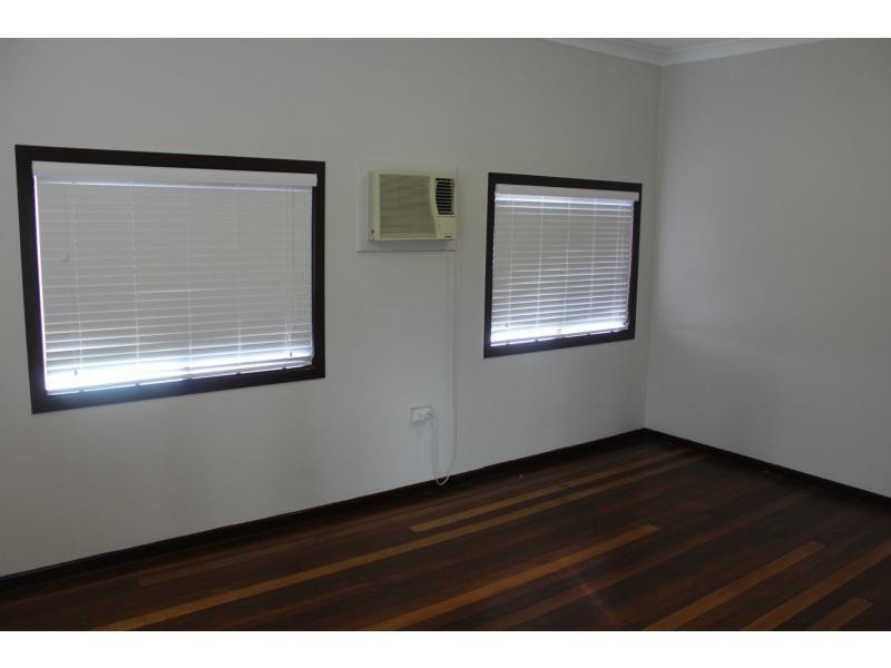 713 Ross River Road, Kirwan QLD 4817