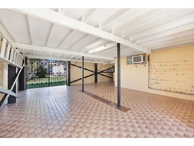 16 Arkaba Street, Mount Louisa QLD 4814