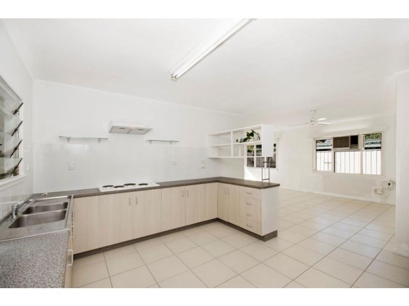 12 Kane Street, Mundingburra QLD 4812