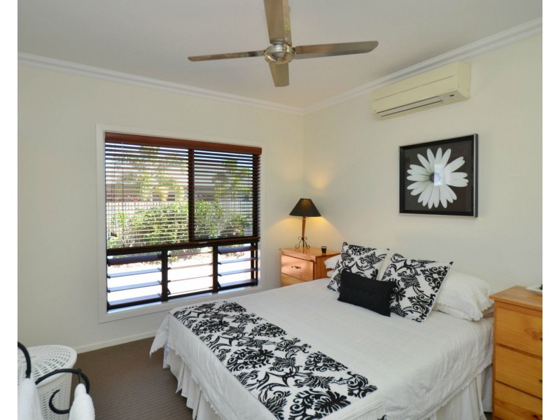 19 Gundabluey Crescent, Mount Low QLD 4818