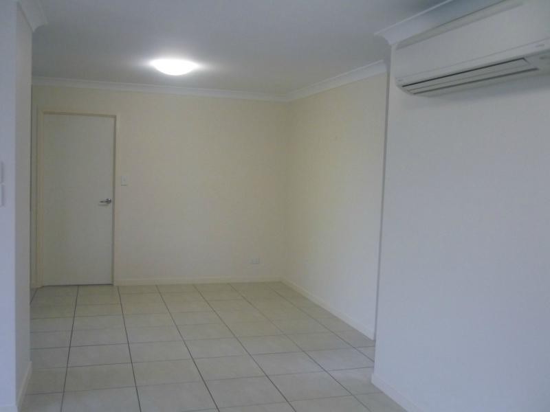 56 Kroymans Drive, Mount Louisa QLD 4814