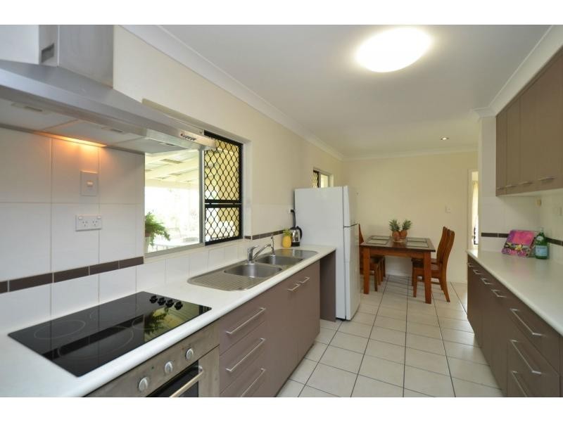 5 Turra Court, Mount Louisa QLD 4814