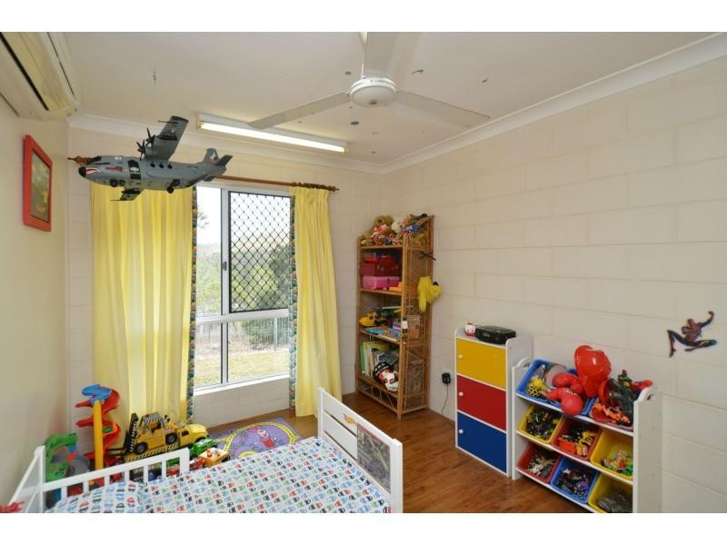 25 Chisholm Trail, Oak Valley QLD 4811