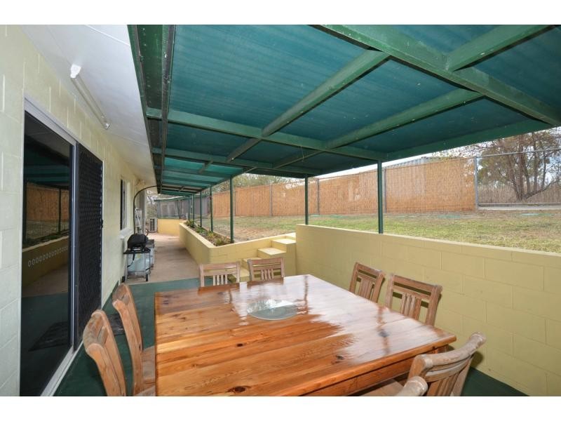 25 Chisholm Trail, Oak Valley QLD 4811