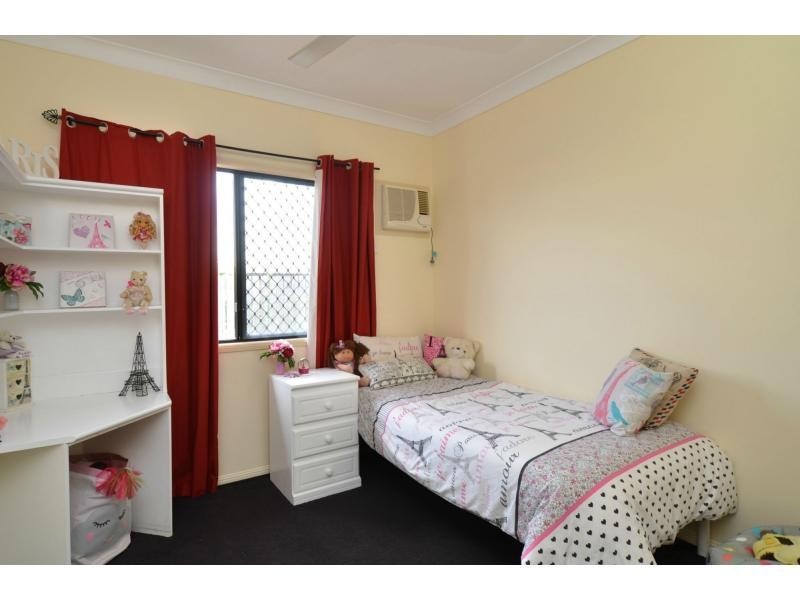 4 Blackbean Court, Mount Louisa QLD 4814