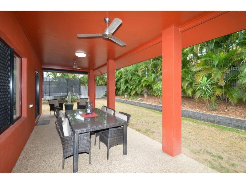 4 Blackbean Court, Mount Louisa QLD 4814