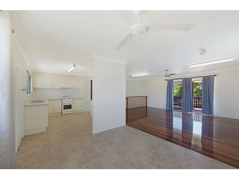 16 Lambert Street, Kirwan QLD 4817