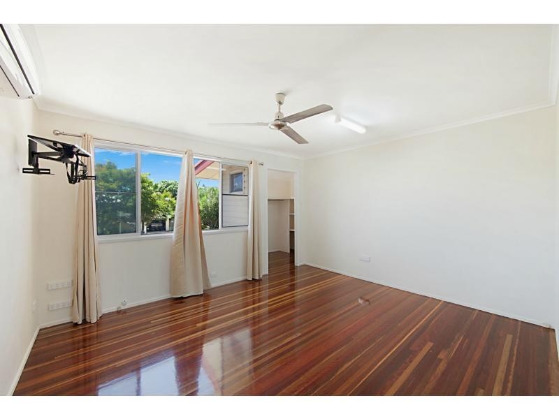 16 Lambert Street, Kirwan QLD 4817