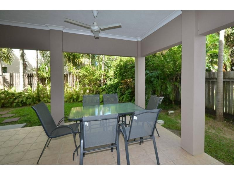 2/29 Soule Street, Hermit Park QLD 4812