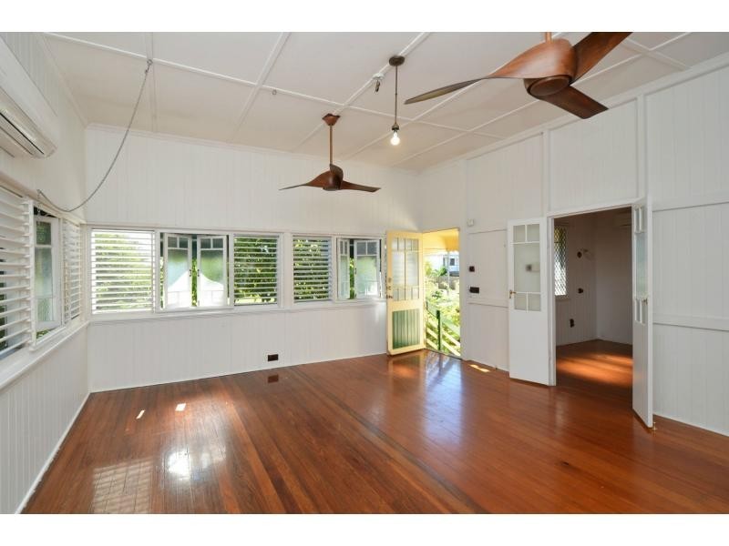 38 Bayswater Terrace, Hyde Park QLD 4812