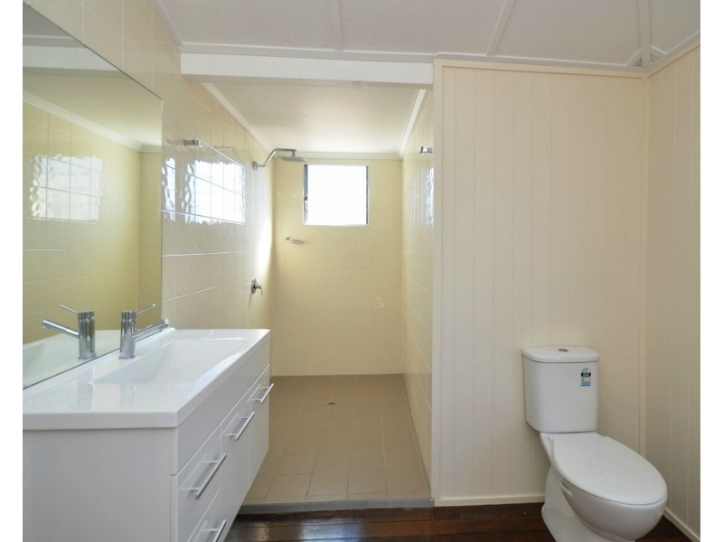 15 Camp Street, Mundingburra QLD 4812