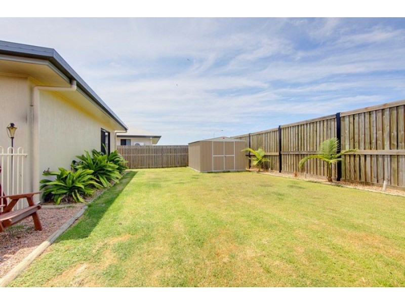 28 Makena Circuit, Burdell QLD 4818