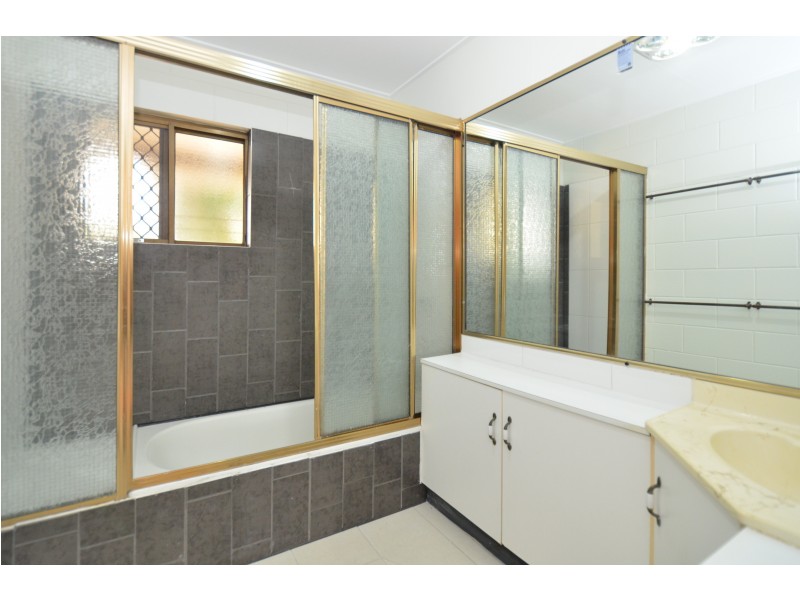11 Galway Court, Mount Louisa QLD 4814