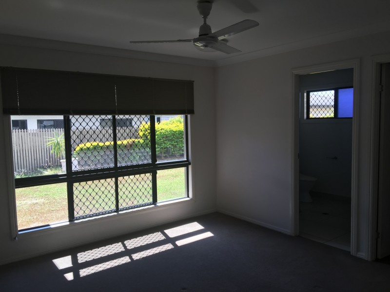 24 Tahlia Cct, Mount Louisa QLD 4814