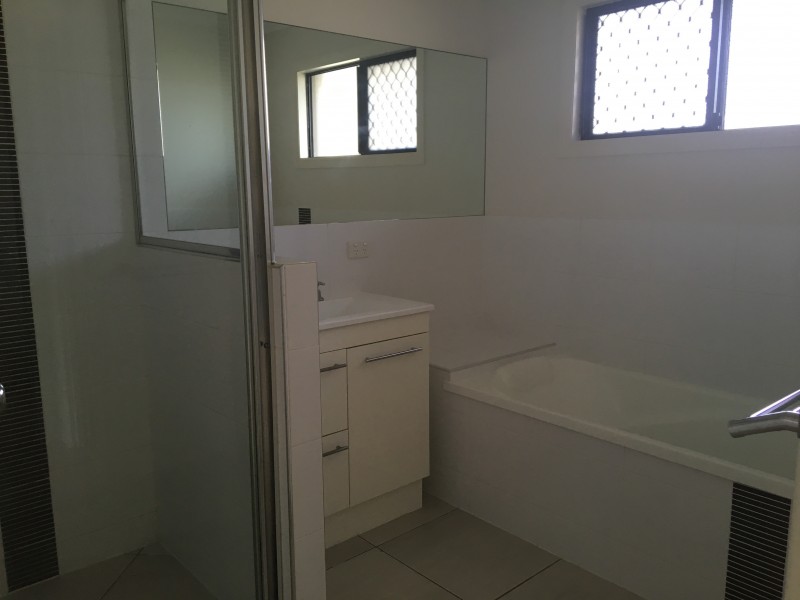 24 Tahlia Cct, Mount Louisa QLD 4814