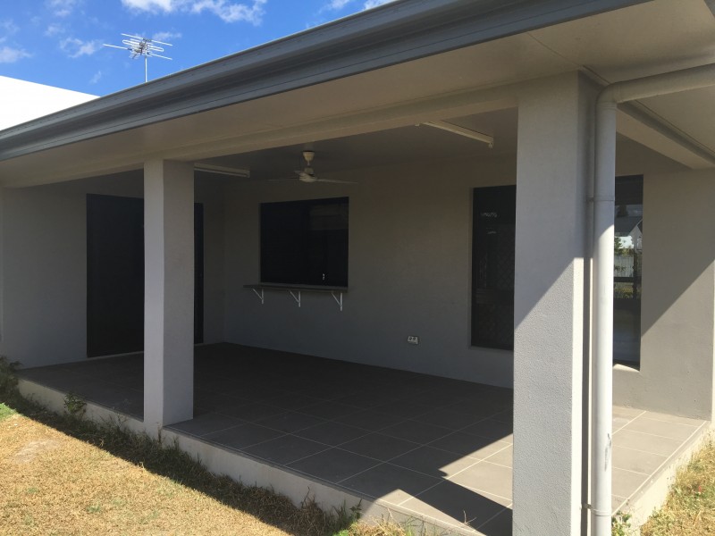 24 Tahlia Cct, Mount Louisa QLD 4814