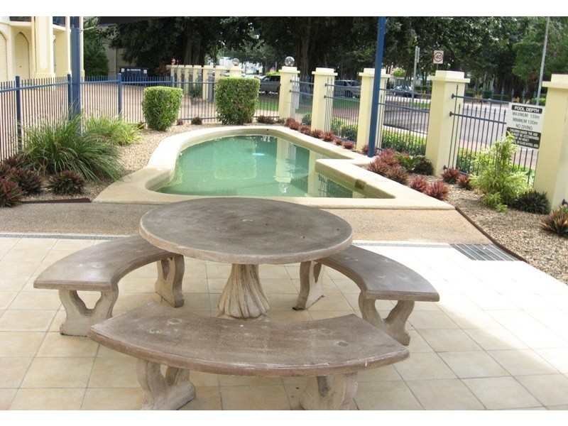 12/18 The Strand, North Ward QLD 4810