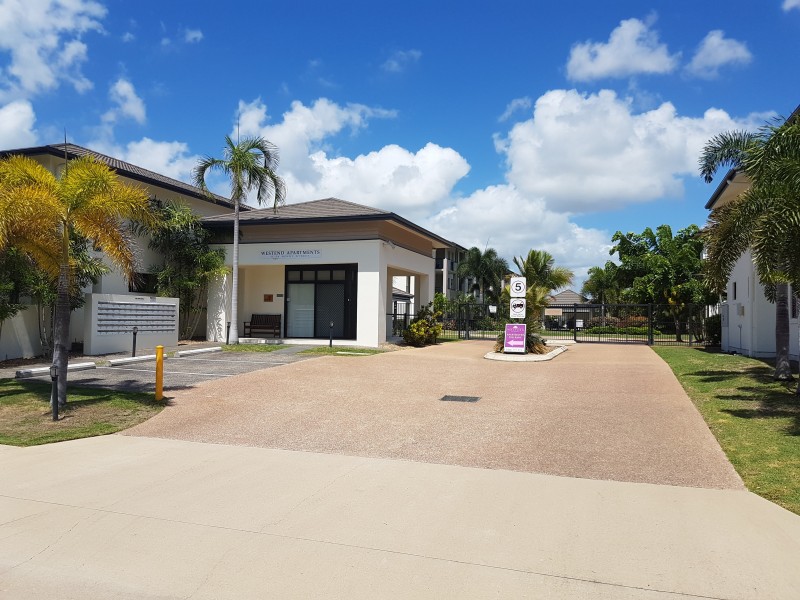 9/6 Henry Street, West End QLD 4810