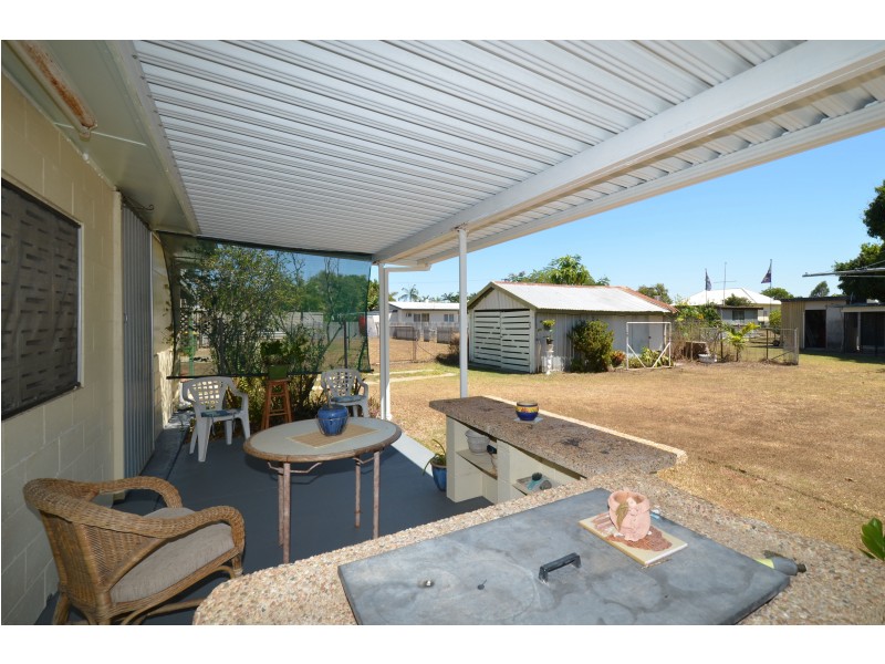 24 Keenan St, Oonoonba QLD 4811