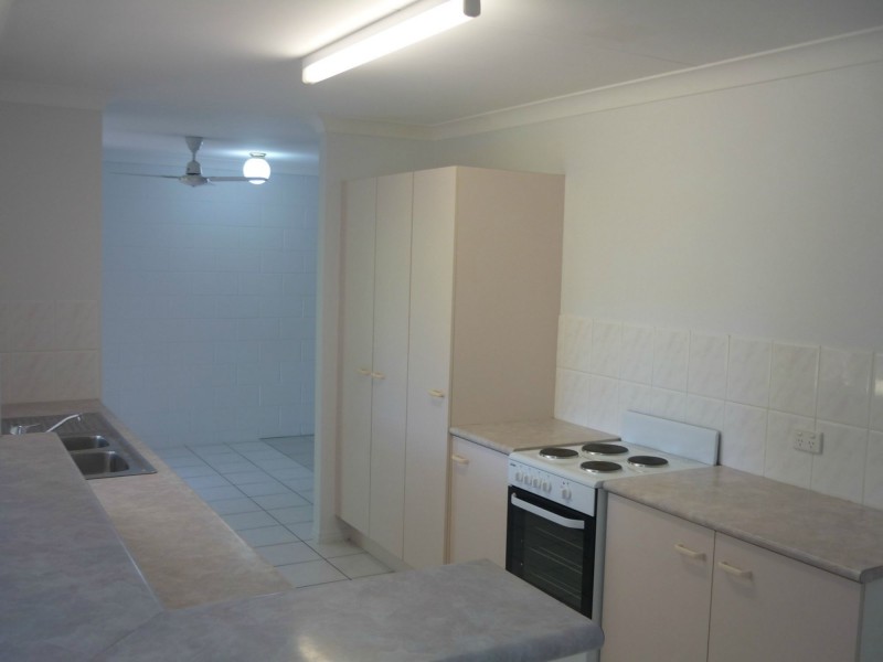 25 Tartan Place, Rasmussen QLD 4815