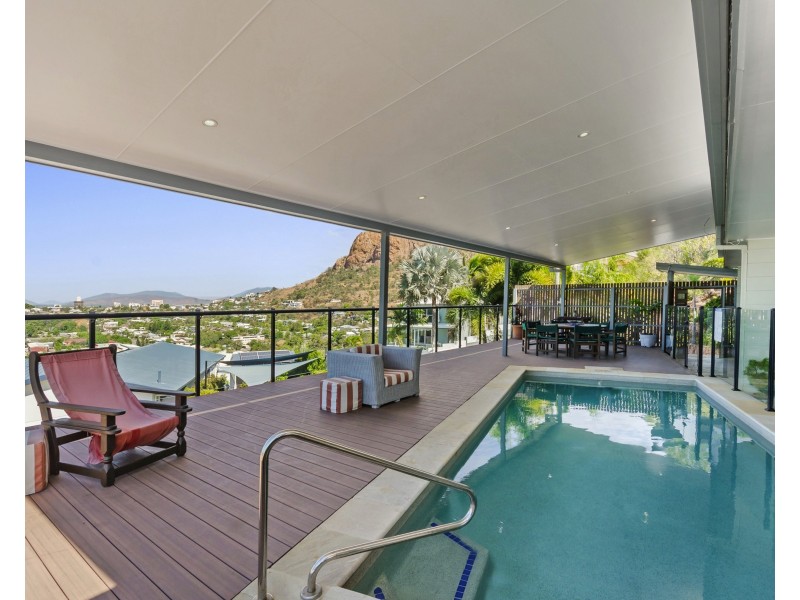 1 Balmoral Drive, Castle Hill QLD 4810