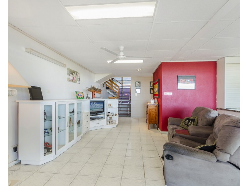 1 Balmoral Drive, Castle Hill QLD 4810