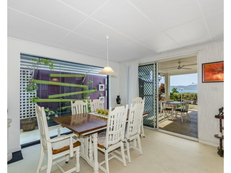 1 Balmoral Drive, Castle Hill QLD 4810