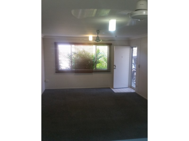 2/307 Pinnacle Dr, Rasmussen QLD 4815