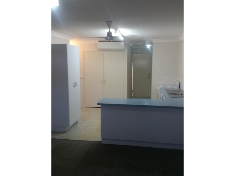 2/307 Pinnacle Dr, Rasmussen QLD 4815