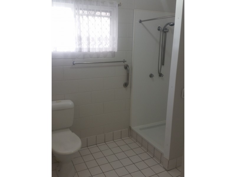 2/307 Pinnacle Dr, Rasmussen QLD 4815